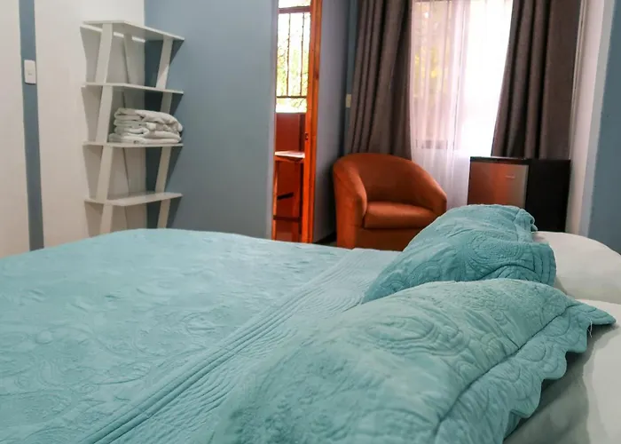 Hotel Hoja De Oro Corcovado