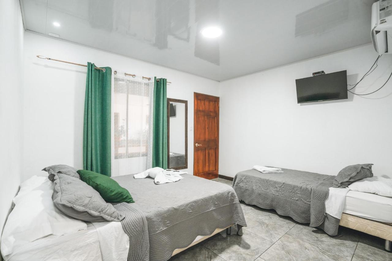 Hotel Hoja De Oro Corcovado